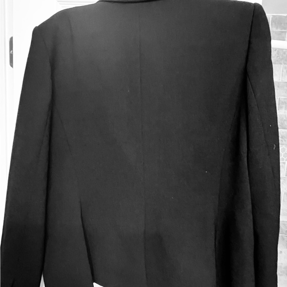 Liz Claiborne suit jacket size 18 - Picture 2 of 3